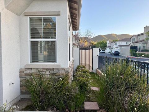 Photo of 62 Secret Hollow Lane #77, Newbury Park, CA 91320 (MLS # 226001039)