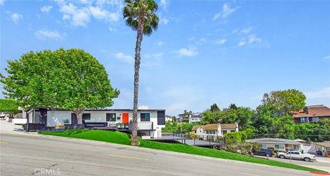 300 holmwood drive newport beach ca 92663