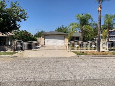 Photo of 1424 Lynwood Way, Highland, CA 92346 (MLS # WS26204805)