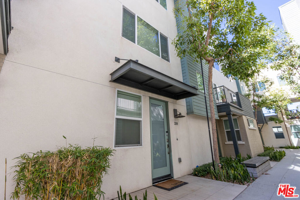 9912 Artesia Boulevard 209