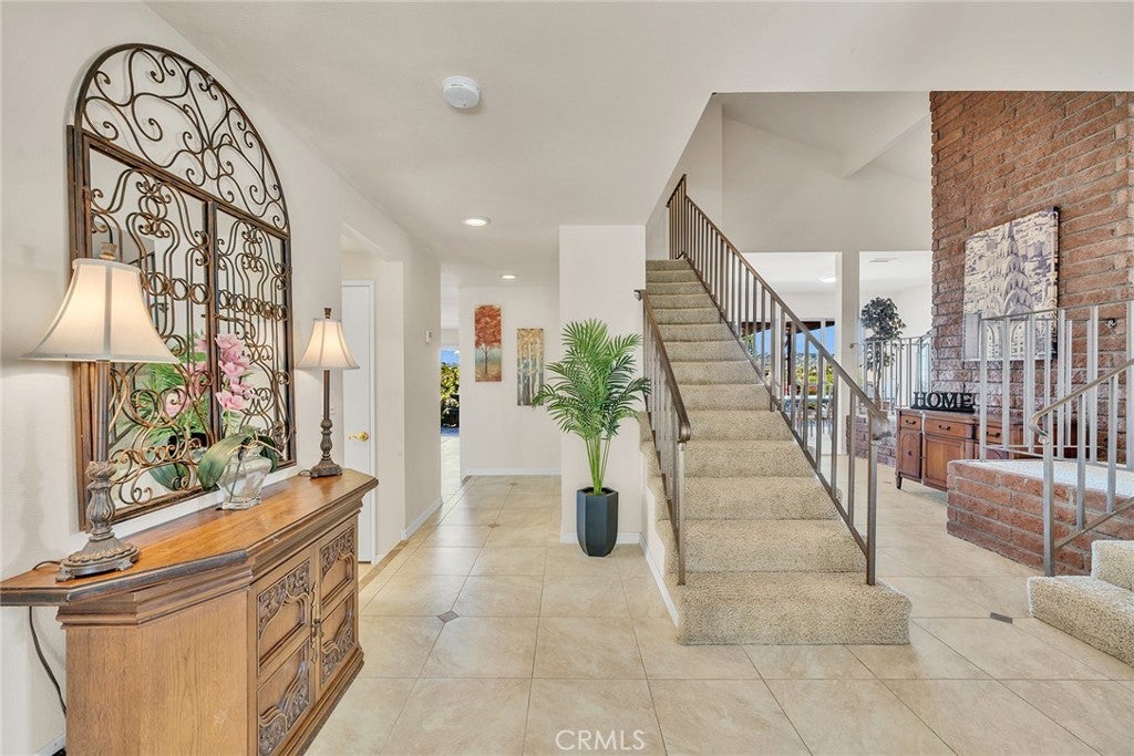 Properties 3 525 Via Codo