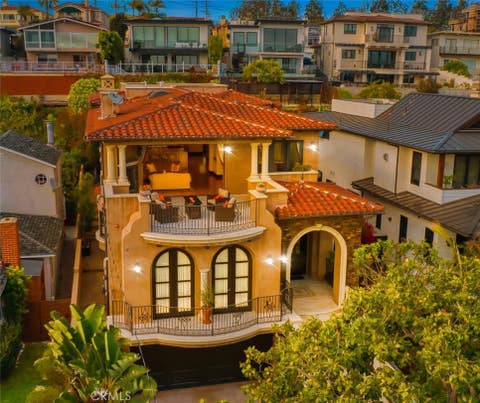 Photo of 804 N Maria AVE, Redondo Beach, CA 90277 (MLS # SB26099935)