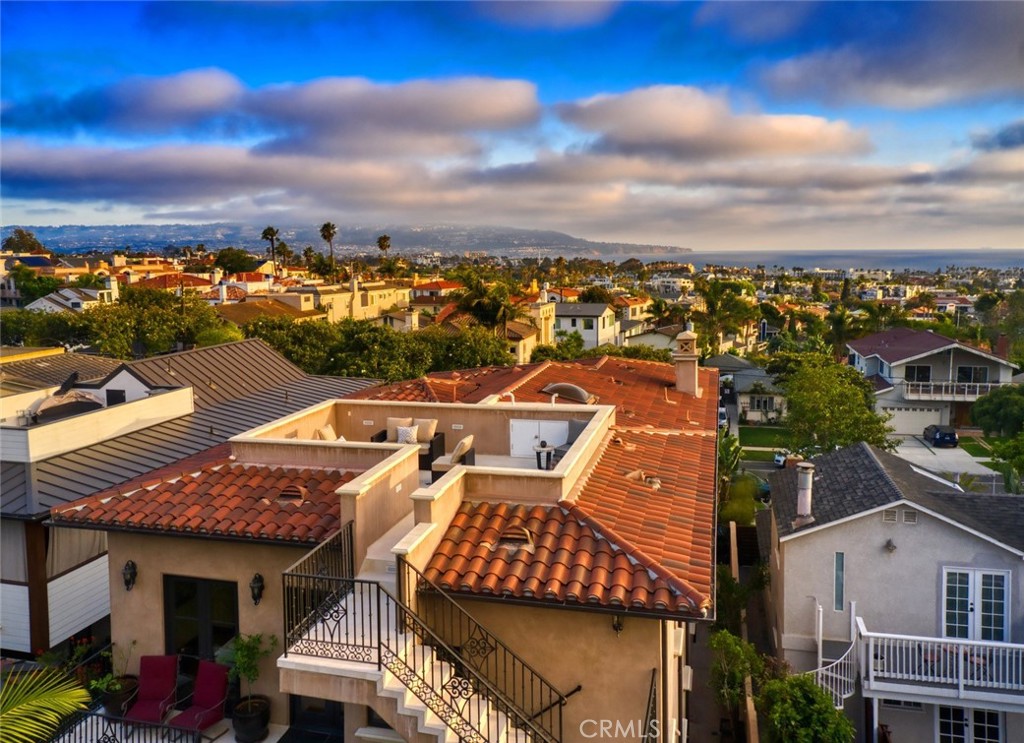 804 N Maria