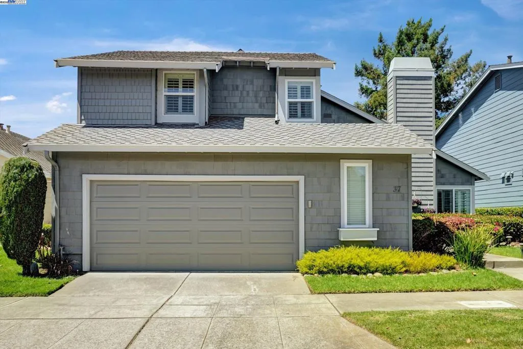 Alameda, California 94502, United States, 3 Bedrooms Bedrooms, ,3 BathroomsBathrooms,Residential,Pending,187165