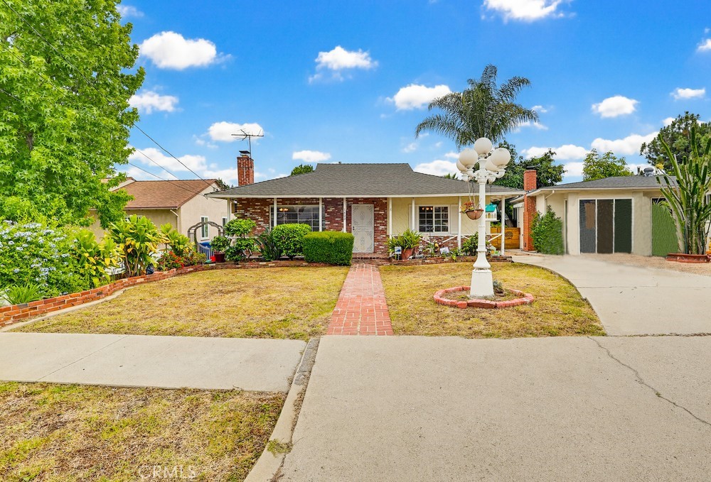 1509 W Santa Cruz