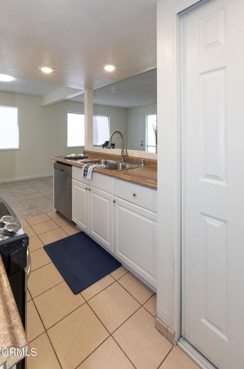 Tiny photo for 1231 Saratoga Avenue, Ventura, CA 93003 (MLS # V1-33514)