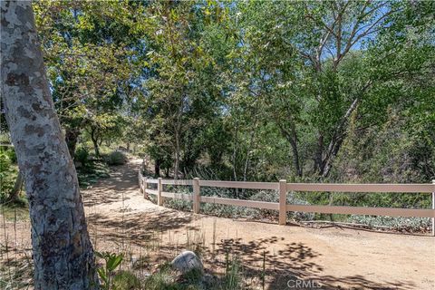 Tiny photo for 457 Glacier Park Park, Beaumont, CA 92223 (MLS # IV26085601)