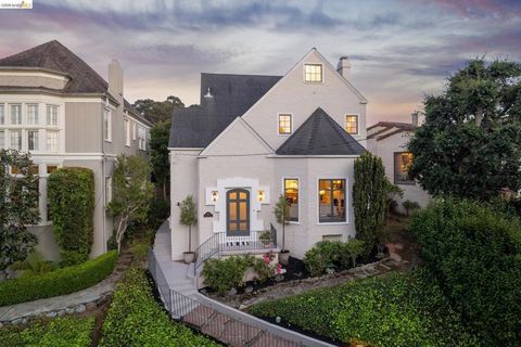 Photo of 1165 Harvard Rd Rd, Piedmont, CA 94610 (MLS # 41133873)