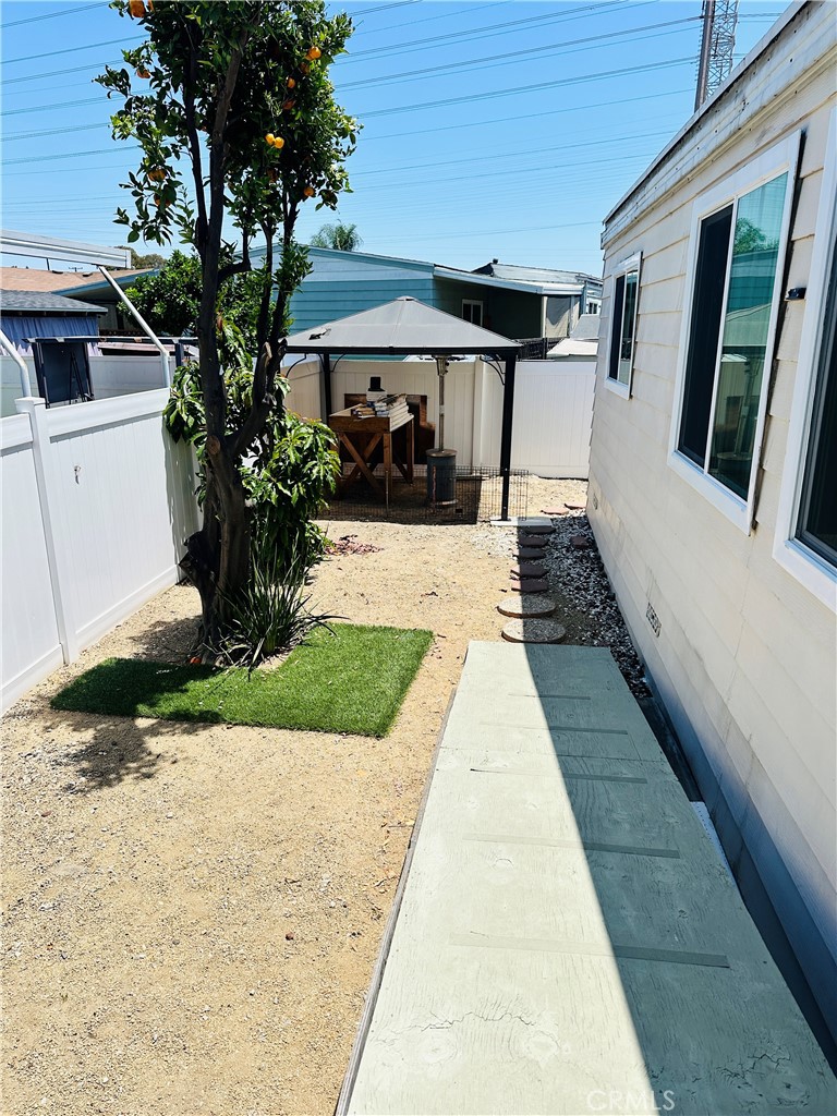 3595 Santa Fe Ave 254