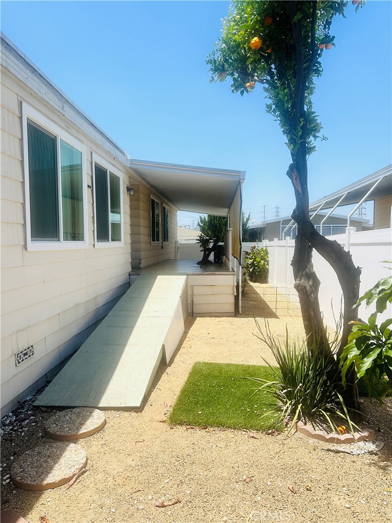 3595 Santa Fe Ave 254
