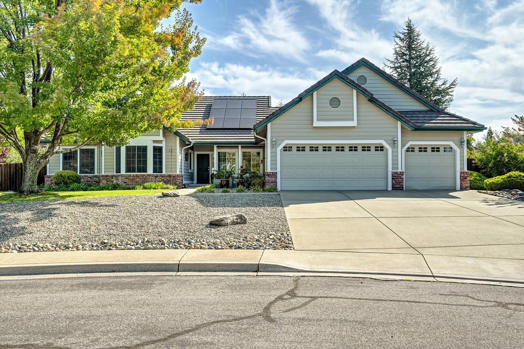 807 Mesa Vista Way