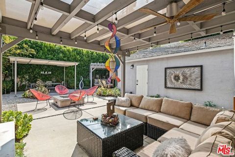 Photo of 5618 Saint Clair Avenue, Valley Village, CA 91607 (MLS # 26664669)