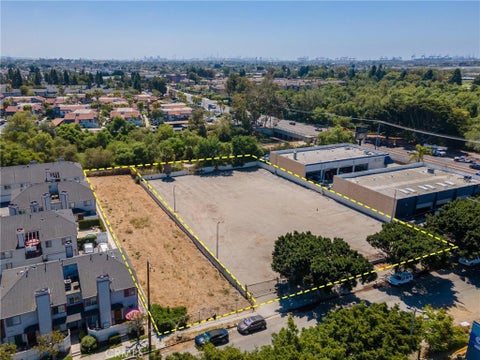 Photo of 25530 S Dodge Avenue, Harbor City, CA 90710 (MLS # PV26080245)