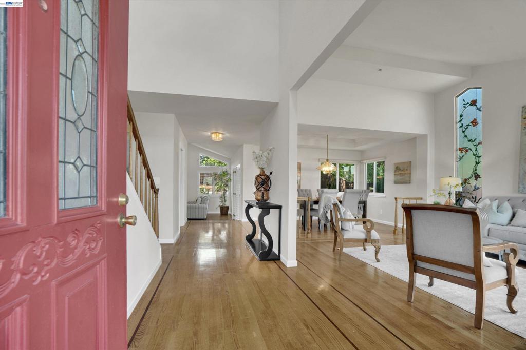 5805 San Carlos Way