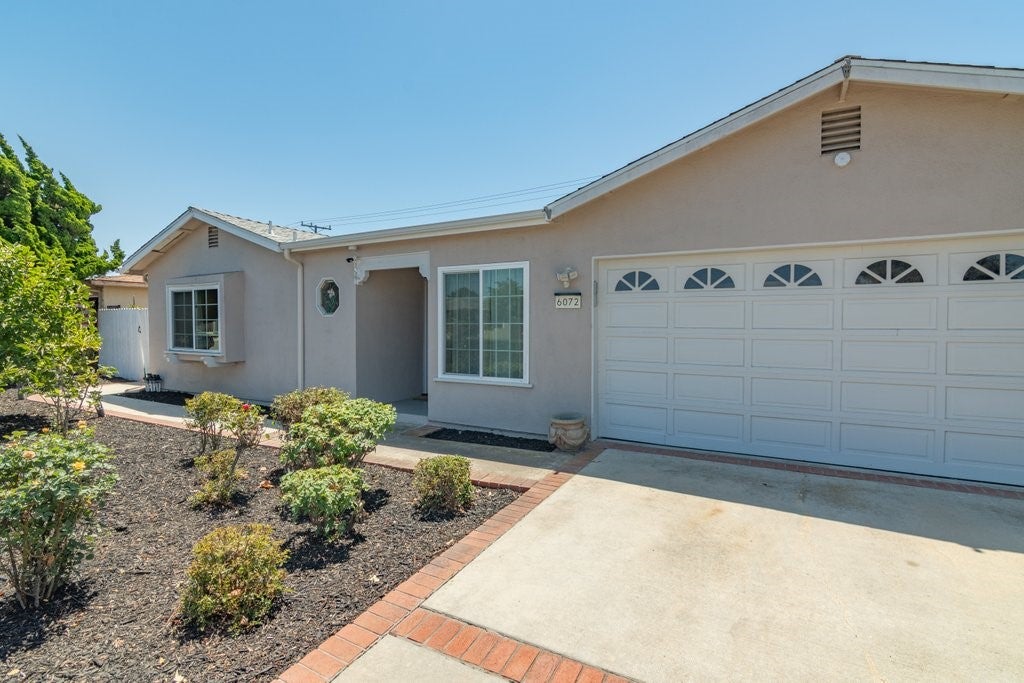 6072 Chinook Ave.