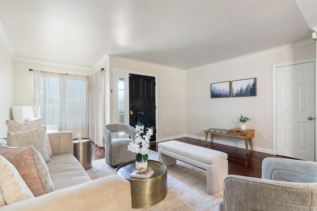 6072 Chinook Ave.