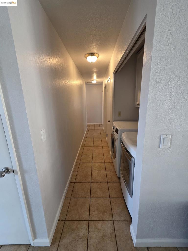 SPRINGBROOK EST. - Residential