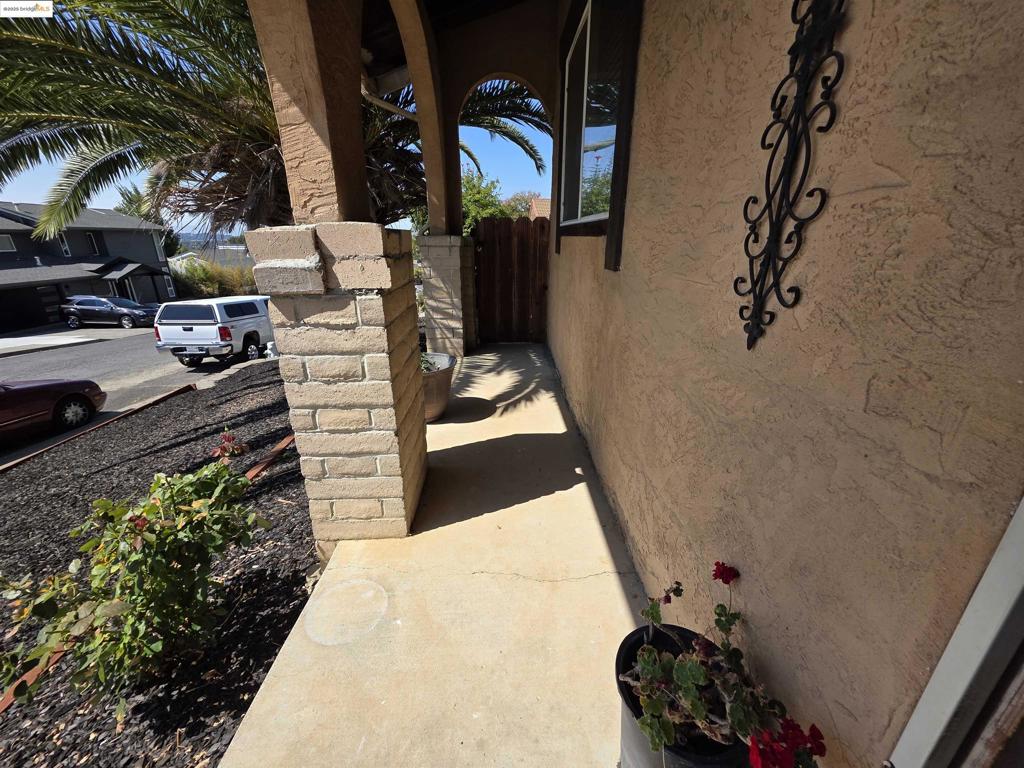 SPRINGBROOK EST. - Residential