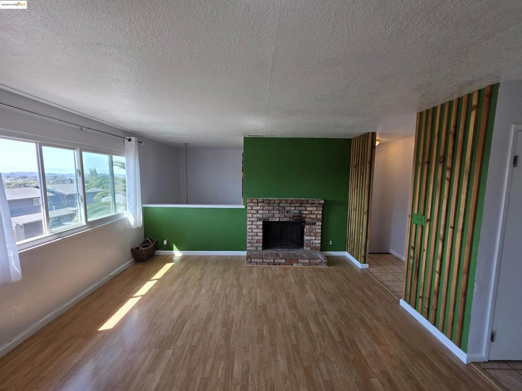 SPRINGBROOK EST. - Residential