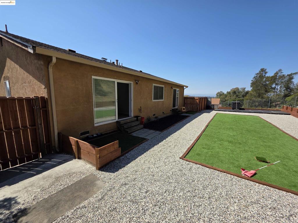 SPRINGBROOK EST. - Residential