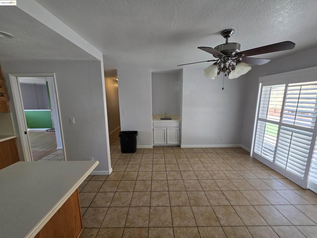 SPRINGBROOK EST. - Residential