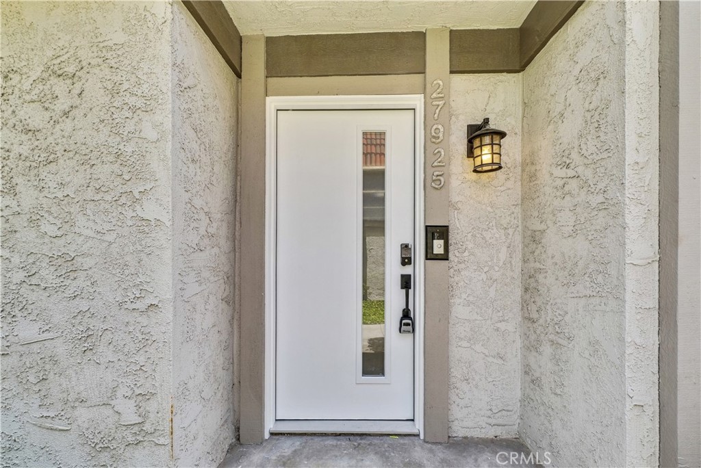 27925 Ridgebluff Court