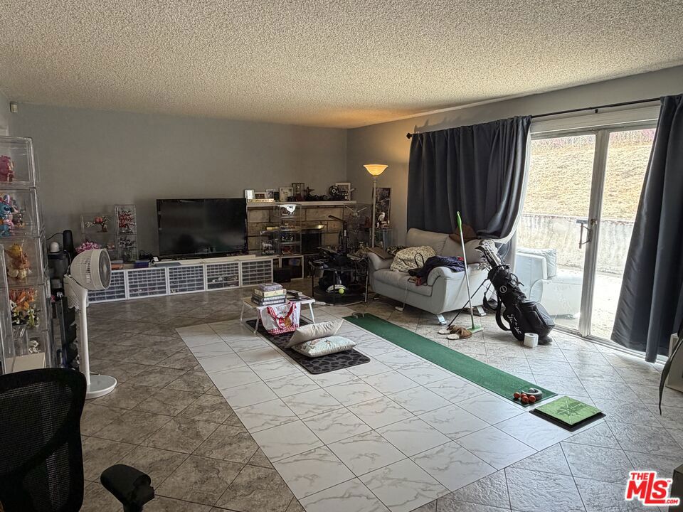 12471 Tibbetts Street, Sylmar CA 91342