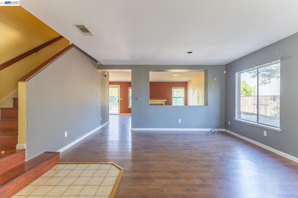 1121 Prewett Ranch Dr
