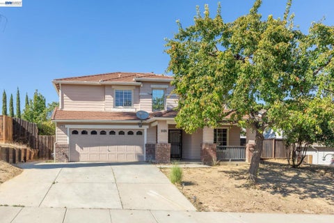 Photo of 1121 Prewett Ranch Dr DR, Antioch, CA 94531 (MLS # 41151277)