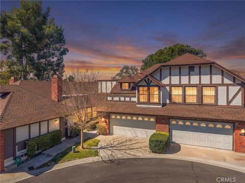 Photo of 950 S Rim Crest Dr, Anaheim, CA 92807 (MLS # CV26054046)