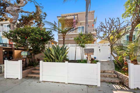 Photo of 5123 Brighton Ave Ave #B, San Diego, CA 92107 (MLS # 260011999SD)