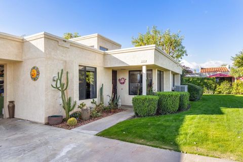 Photo of 215 Via Reneca, Palm Desert, CA 92260 (MLS # 219141108PS)