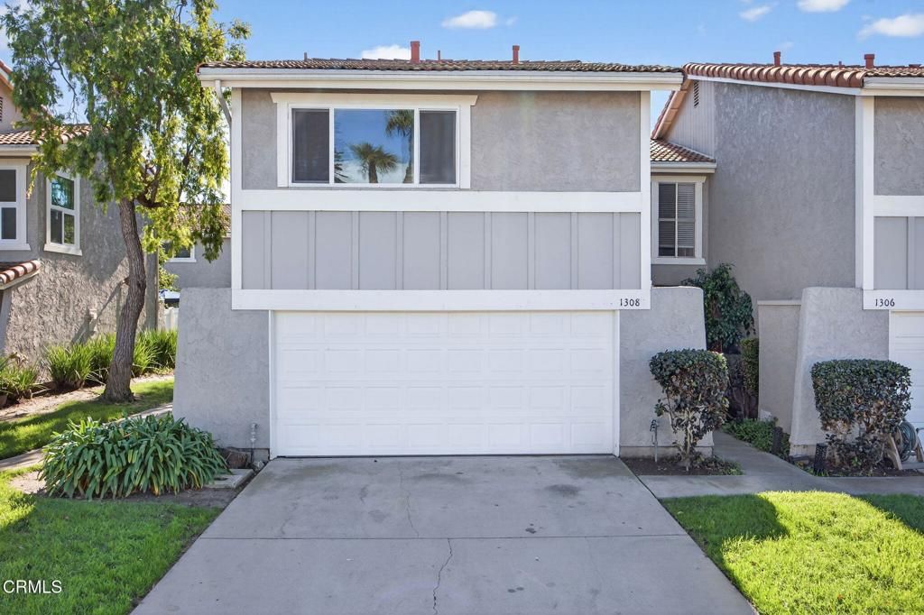 Photo of 1308 Gina Drive, Oxnard, CA 93030 (MLS # V1-33532)