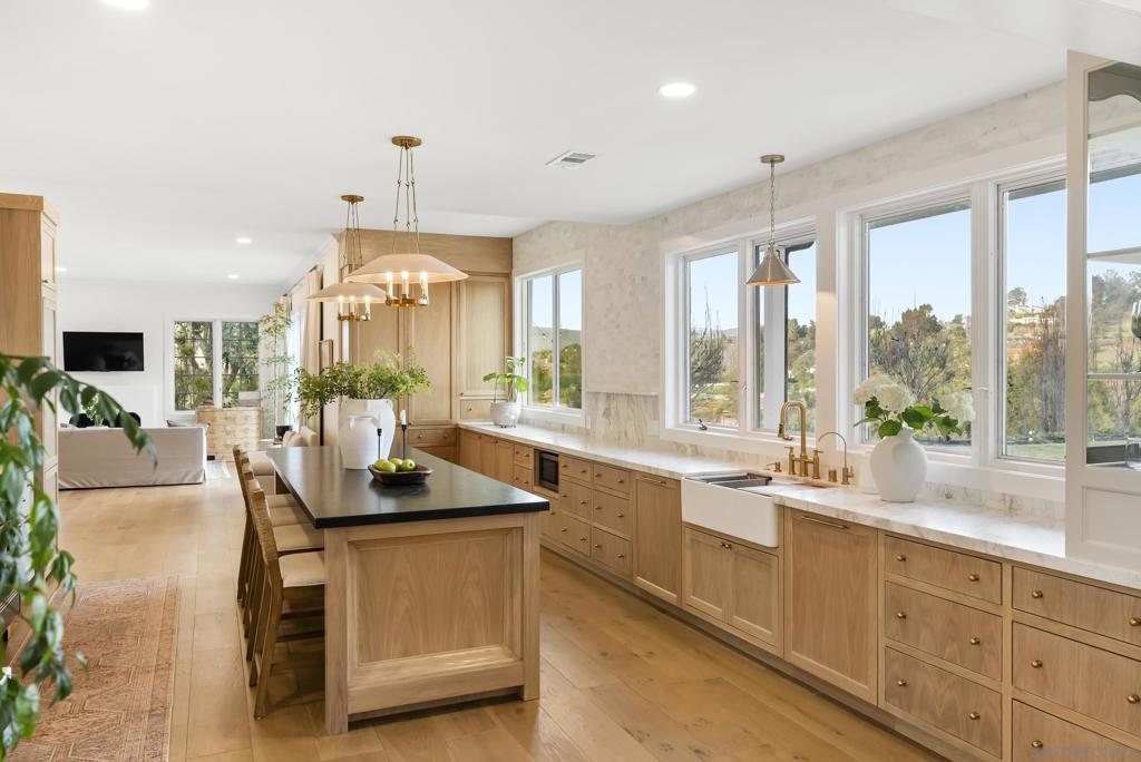 3357 Cerros Redondos