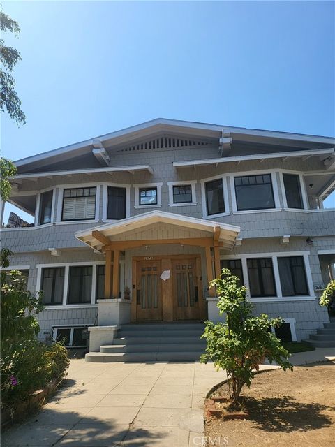 Photo of 1674 W 25th Street, Los Angeles, CA 90007 (MLS # SR25161008)