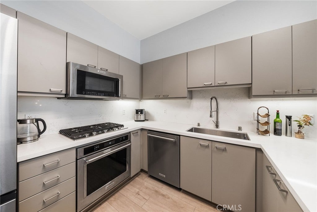 435 W Center Street Promenade 221