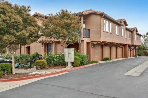 Photo of 46 Meritage Cmn #202, Livermore, CA 94551 (MLS # 41117599)