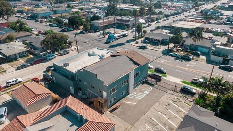 Photo of 11984 Santa Fe Avenue, Lynwood, CA 90262 (MLS # DW25173957)