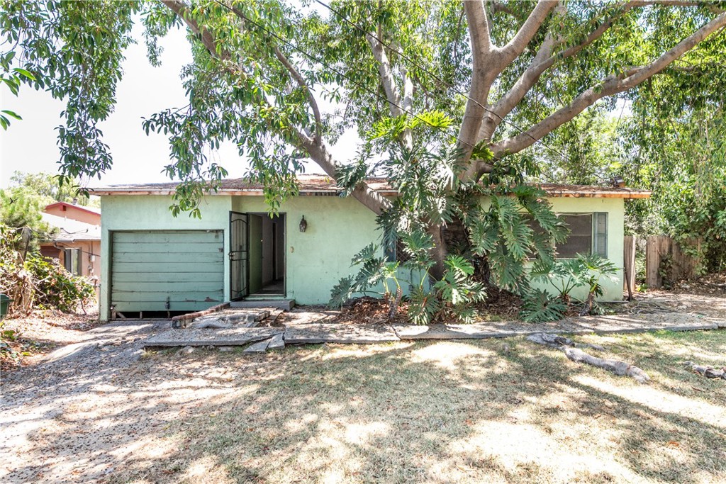 Location, location, location! Prime Location with Exceptional Potential.
This property is ideally situated with unparalleled access to major freeways, public transportation, shopping centers, and entertainment venues. Whether you're commuting to work, running daily errands, or enjoying an evening out, everything you need is just moments away.
Conveniently located near the Whittier Narrows Recreation Area, Monterey Park Marketplace, and The Shops at Montebello. You'll also find Walmart, Costco, and a wide variety of dining options just a short distance away.
Set on a generous 8,906 sq ft lot (.21 acres), this single-story, three-bedroom home—initially built in 1953—presents a rare opportunity for redevelopment. The house has NOT been updated and requires extensive renovation or a complete teardown, offering a blank canvas for investors or homeowners with vision.
This property is being sold in conjunction with the adjacent vacant land (MLS #RS25145819). Together, the two parcels offer a combined total of approximately .47 acres.
Zoned LCA1 (Light Agricultural) under Los Angeles County guidelines, this zoning supports a range of agricultural uses while limiting certain types of non-agricultural development. Buyers are advised to verify all zoning regulations and potential uses with the County.
Don't miss this opportunity to create something truly special in a highly desirable and rapidly developing area.