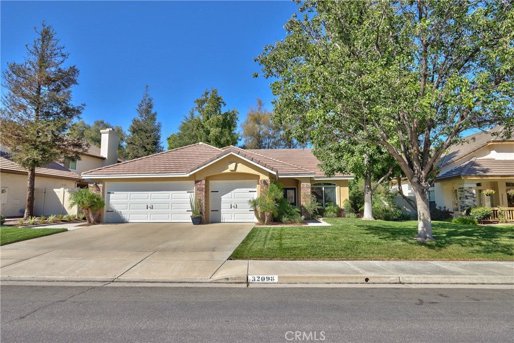 32098 Camino Seneco