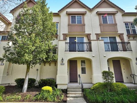 Photo of 152 Heligan Ln Ln #3, Livermore, CA 94551 (MLS # 41111618)