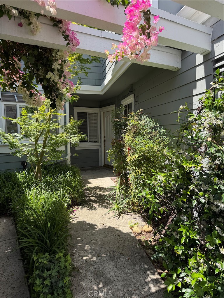 208 Santa Rosa Court 208