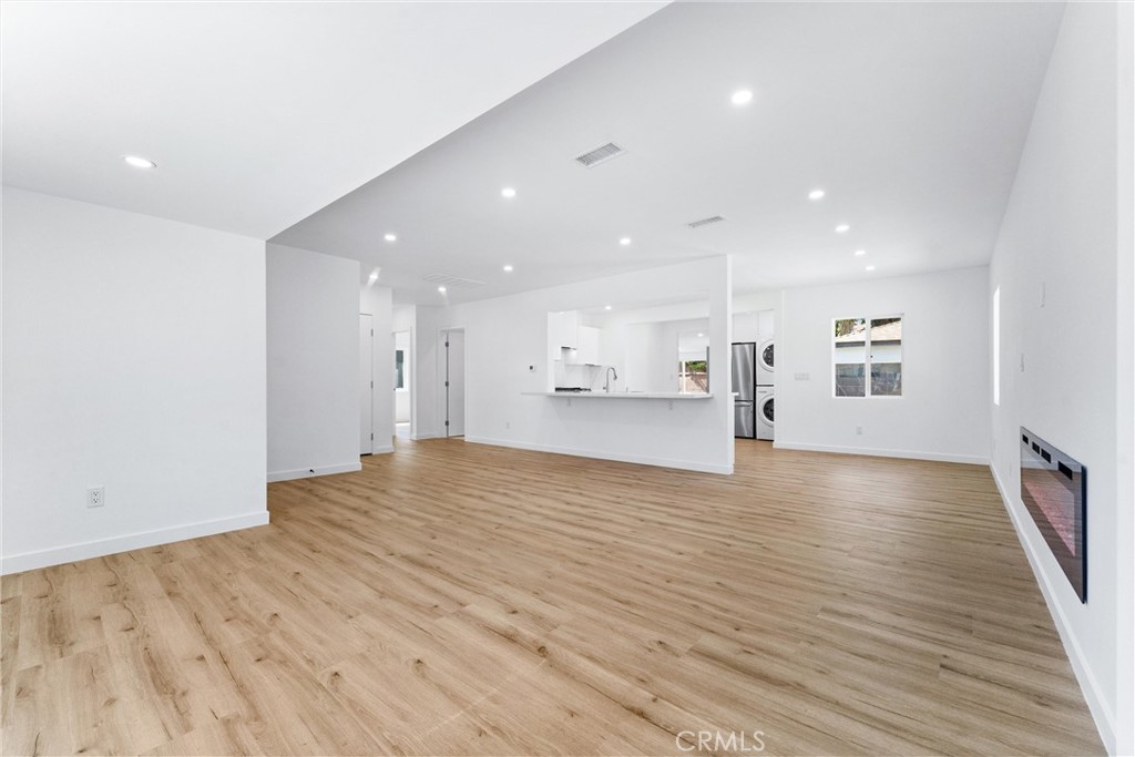 2731 Armour Lane