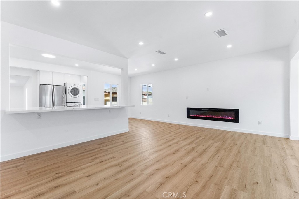 2731 Armour Lane