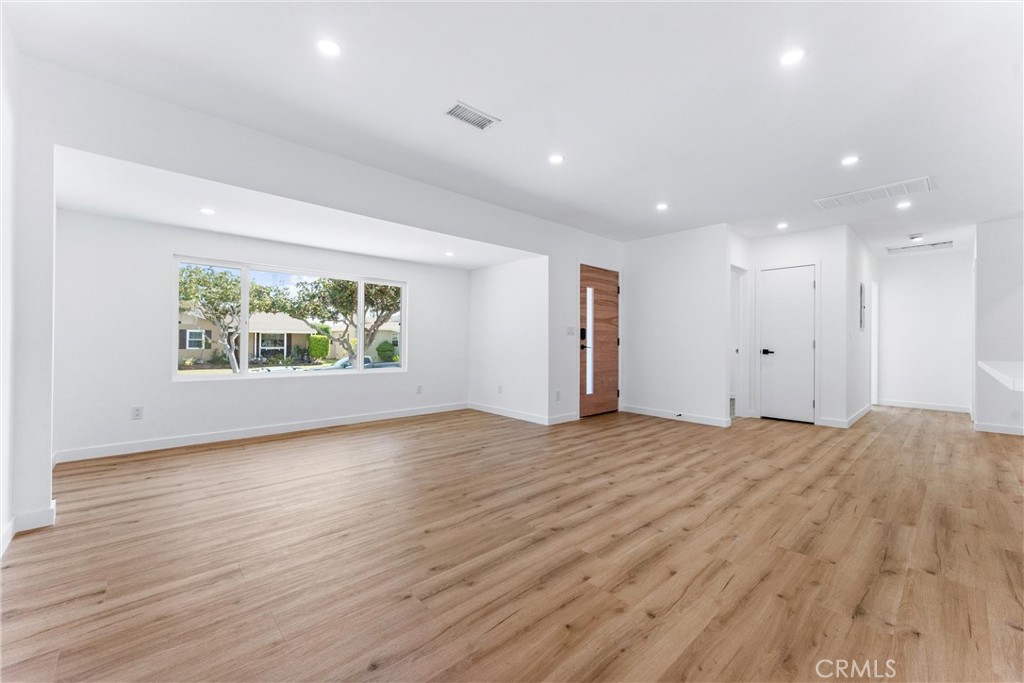 2731 Armour Lane