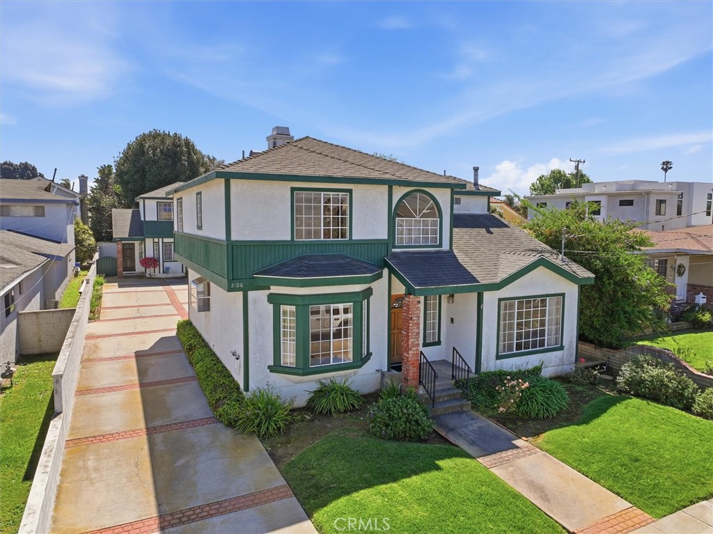 2106 Dufour Avenue 1