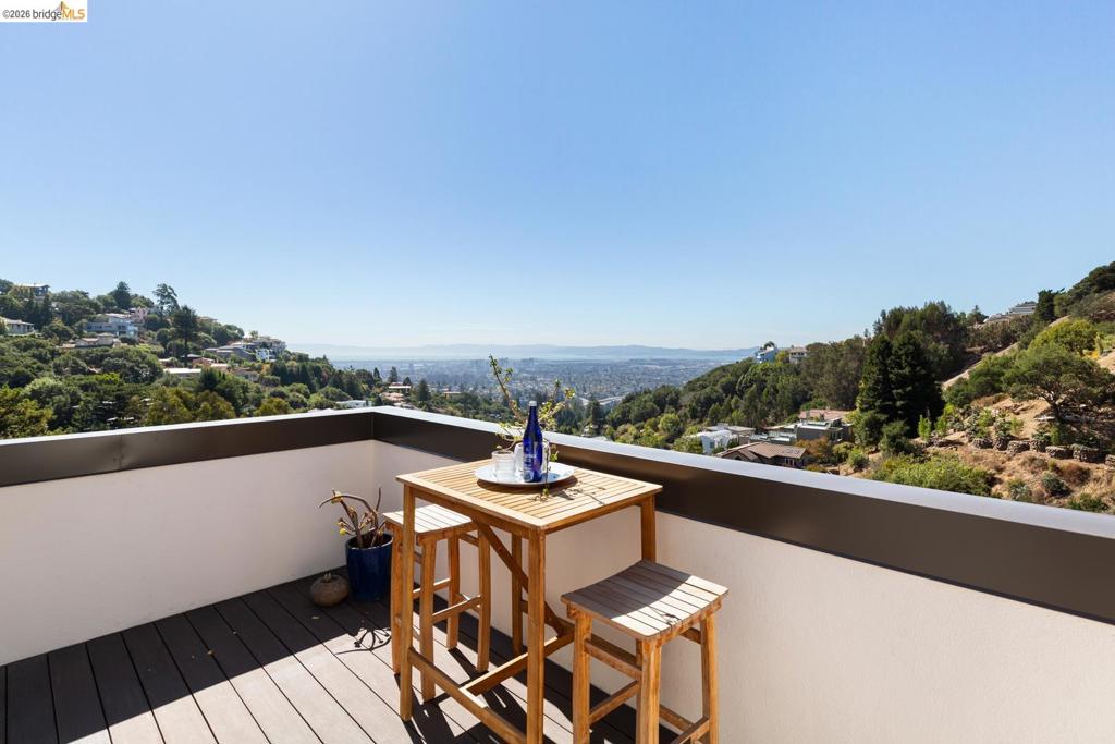 590 Gravatt Dr