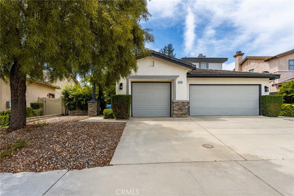 23725 Scarlet Oak Drive
