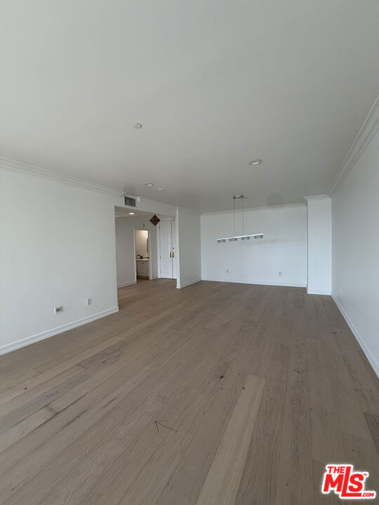 1450 S Beverly Drive 404