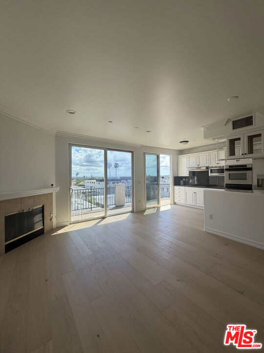 1450 S Beverly Drive 404